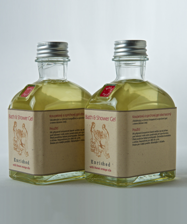 Gel douche et bain enrichi
